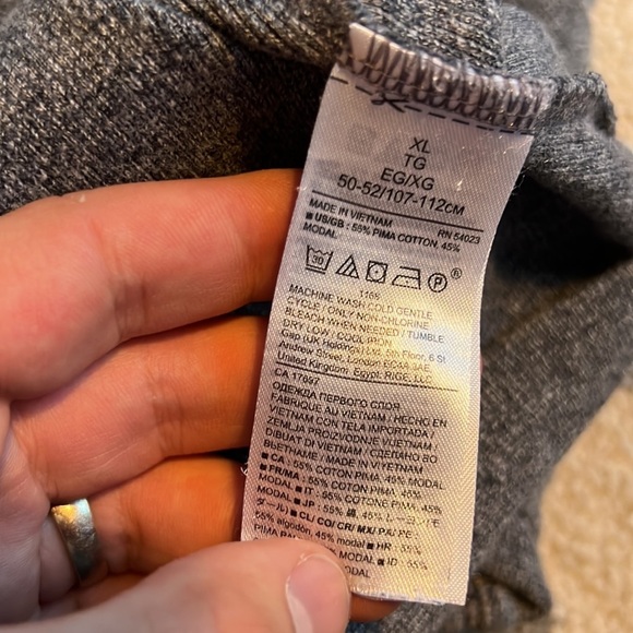 Men’s Banana Republic Pullover​ - Picture 5 of 5